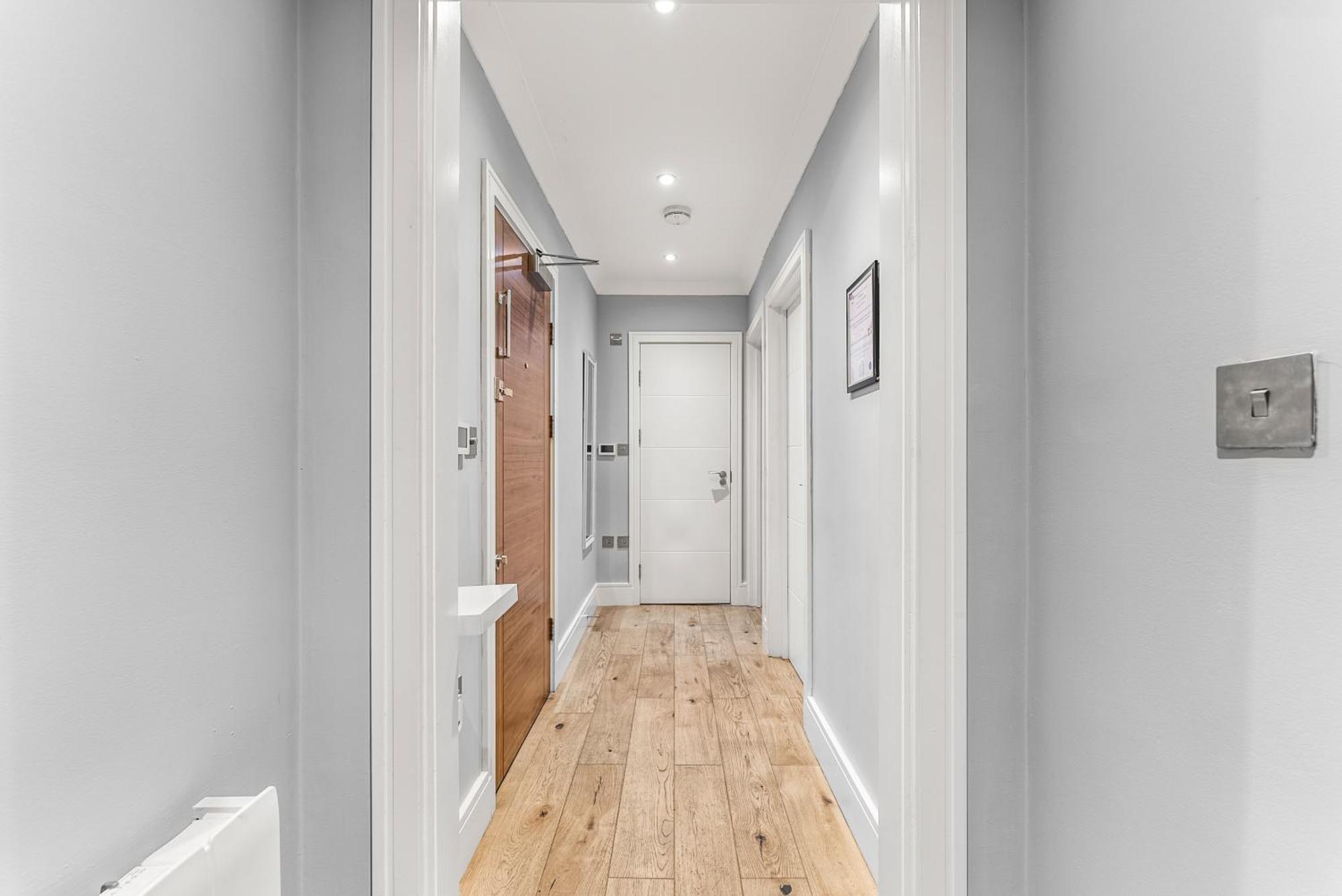 Comfortable City Centre Apartment For Contractors And Couples - City Centre บริสตอล ภายนอก รูปภาพ