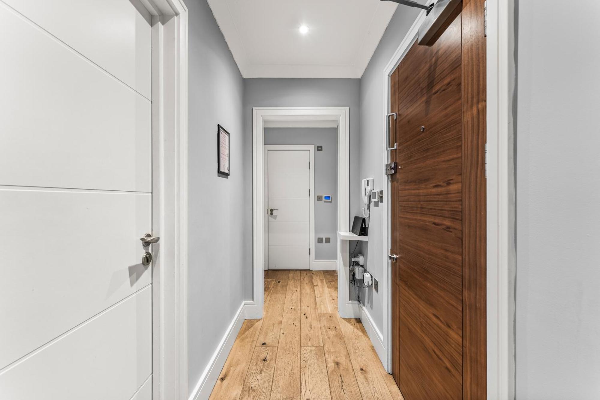Comfortable City Centre Apartment For Contractors And Couples - City Centre บริสตอล ภายนอก รูปภาพ
